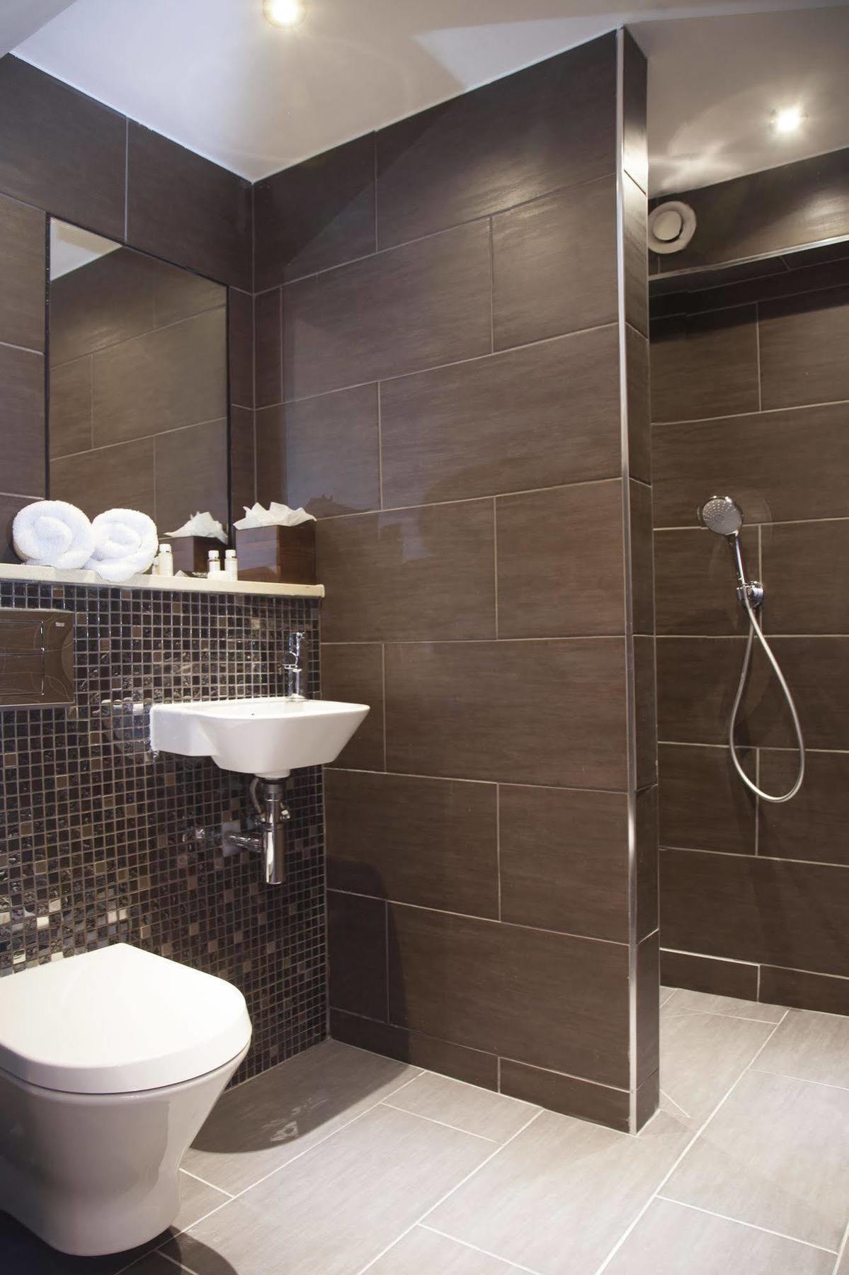 Epic Duke Street Aparthotel 4*