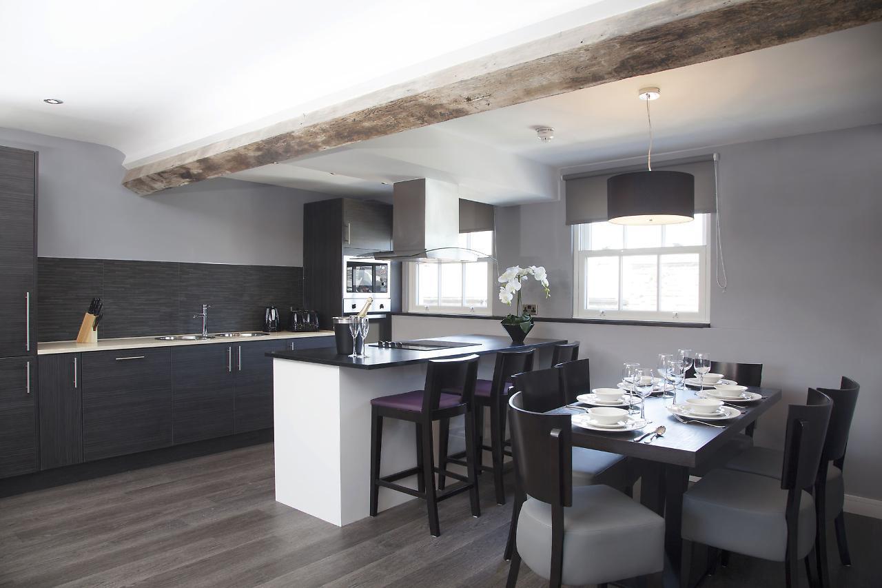 Aparthotel Epic Duke Street 4*