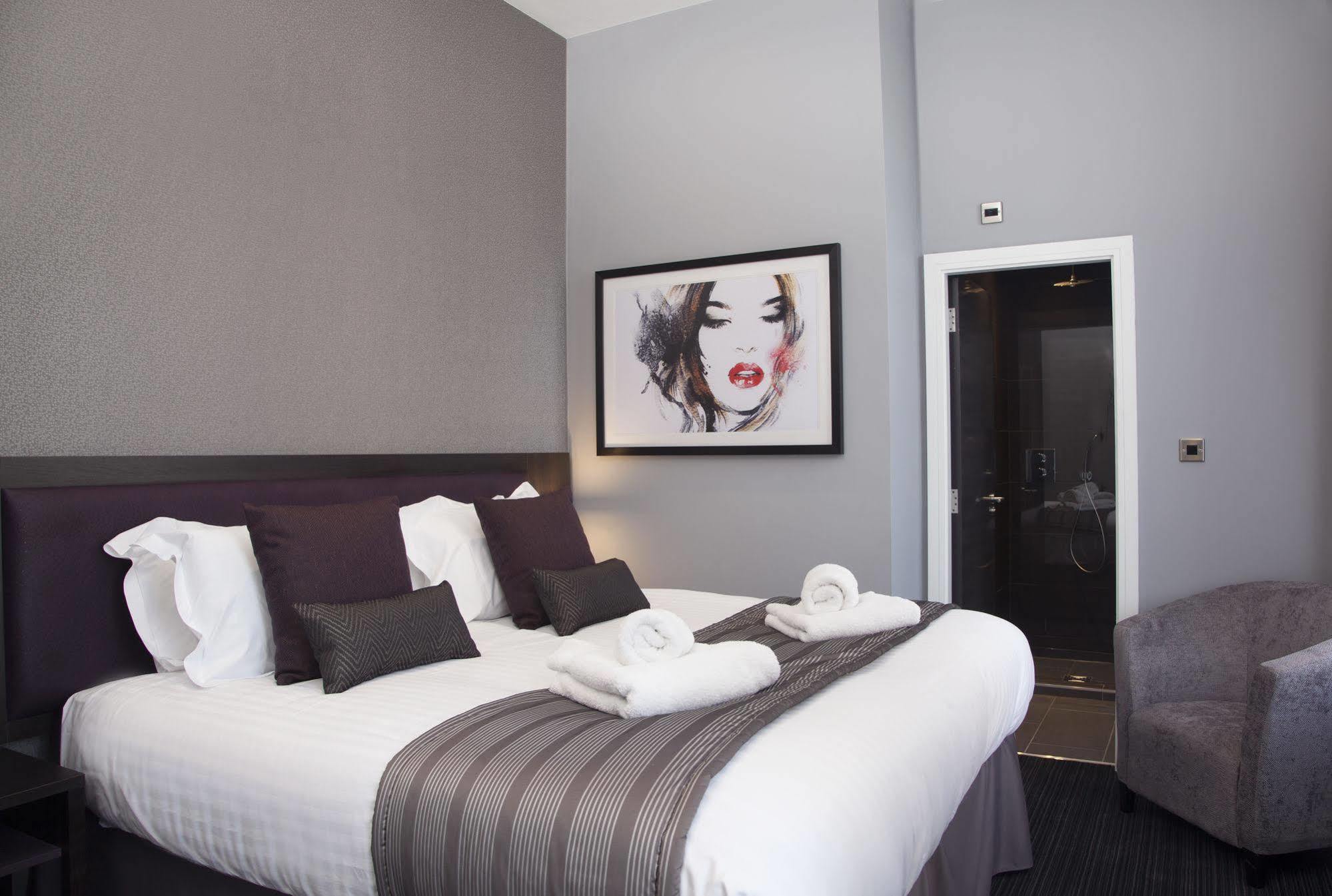 Epic Duke Street Aparthotel